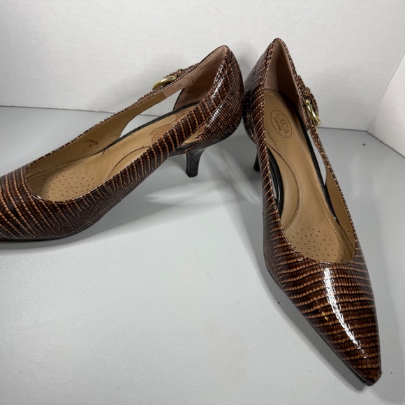 Circa Joan & David Brown Faux Reptile Slingback Kitten Heels 8Wide - Picture 2 of 8